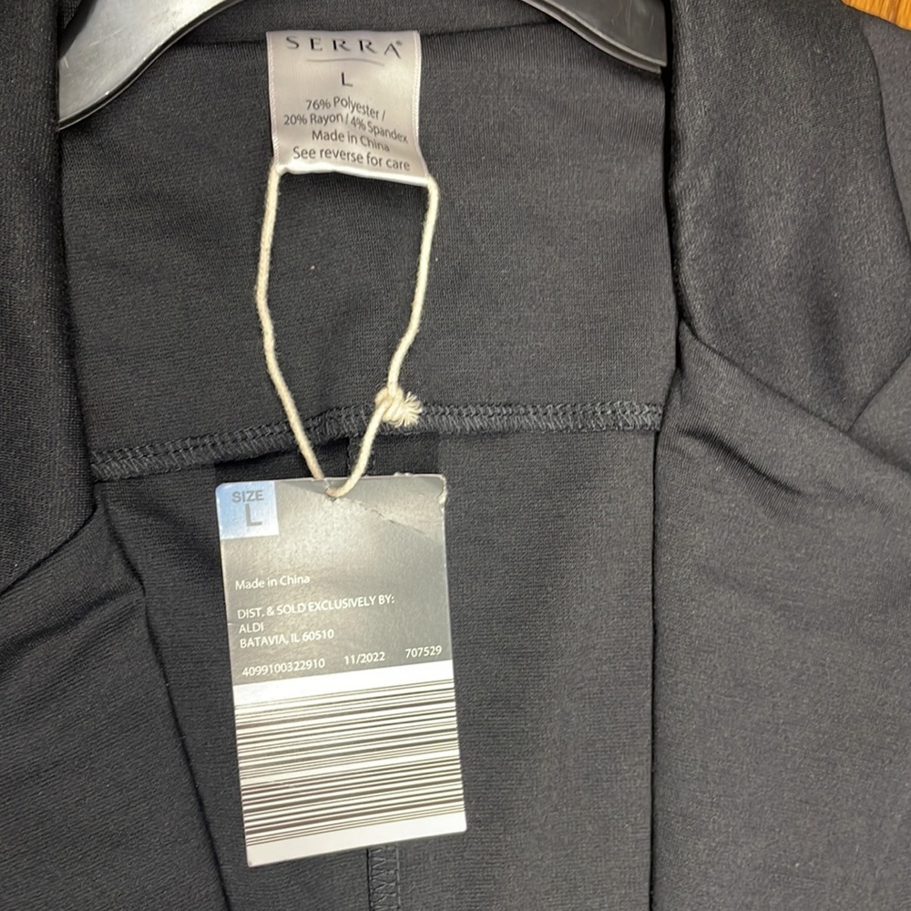 Serra Black Blazer - Picture 5 of 9